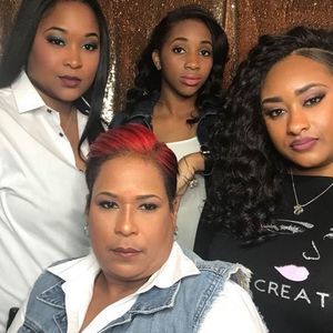 Meet your Posher, Vickie